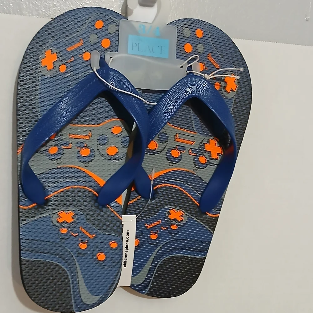 THE CHILDREN'S PLACE BOYS‎ GAMING FLIP FLOPS